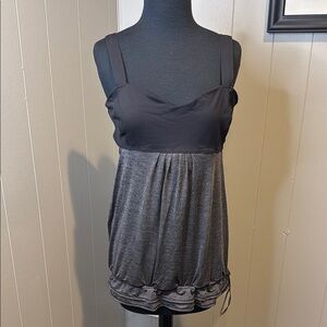 B5 lululemon athletica Women’s 10 Charcoal and Black Camisole